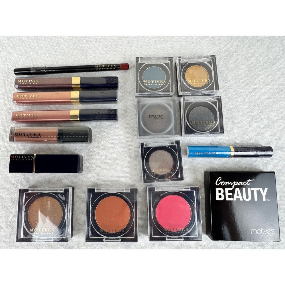 Motives by Loren Ridinger Makeup Lot Eyeshadow Blush Lipstick Gloss 17pc Set